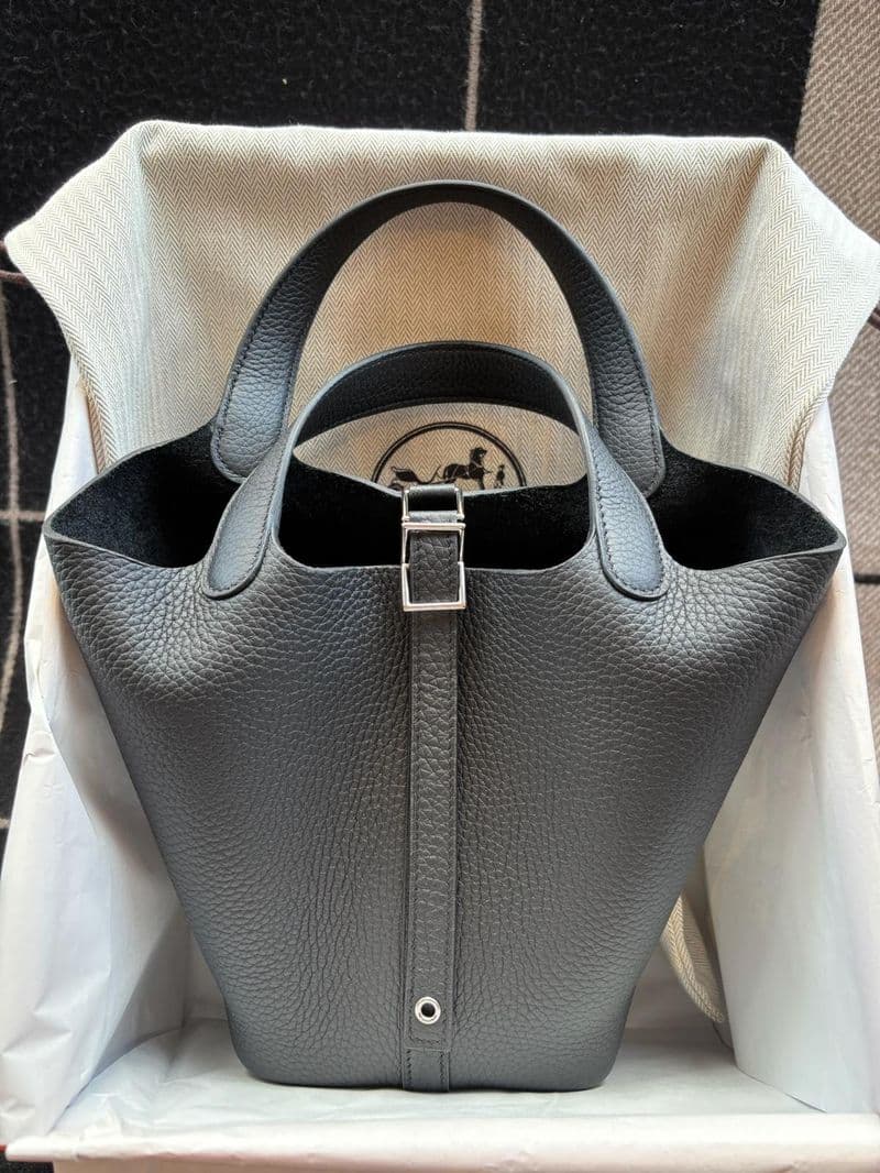 Hermès Picotin 18 18 in Black TC PHW hardware — front view