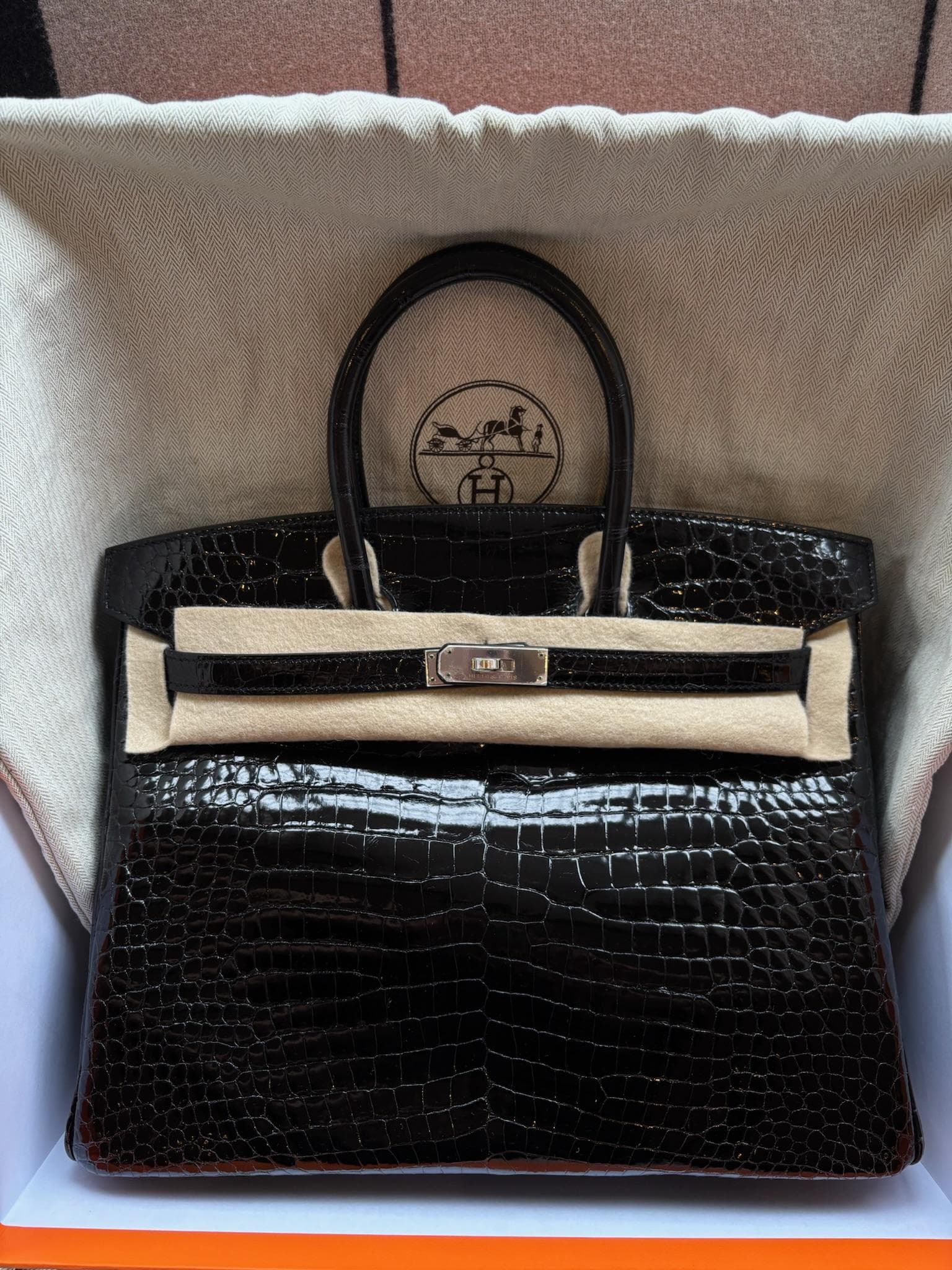 Hermès Birkin 35 35 in Black Other Palladium (PHW) hardware — front view