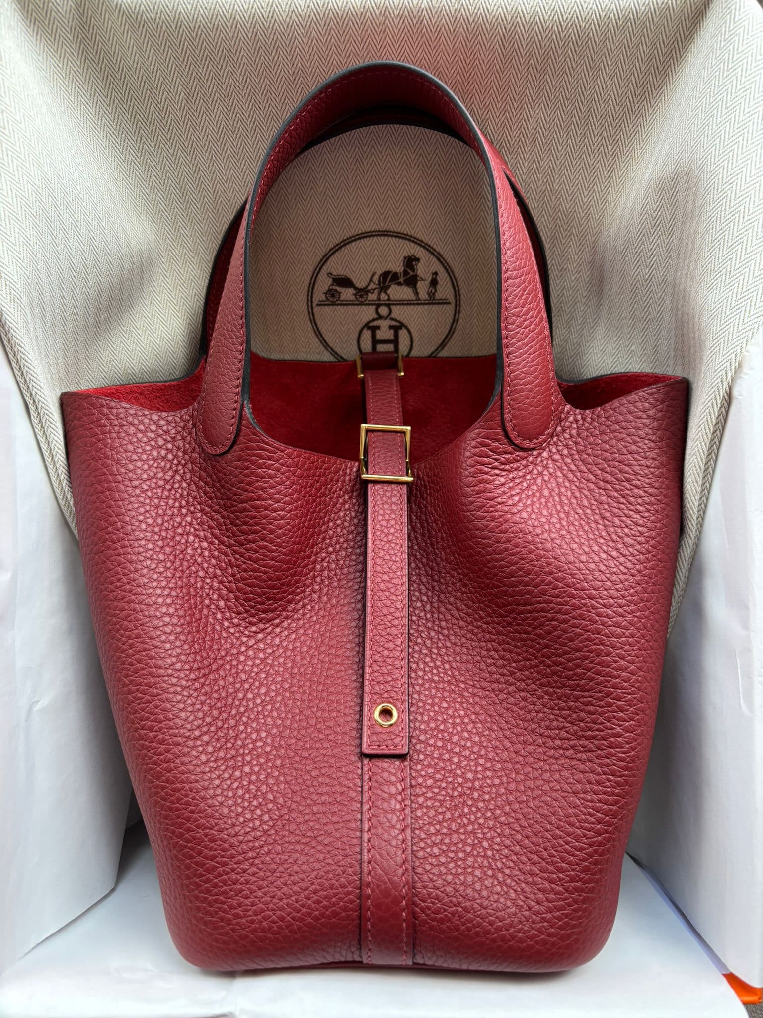 Hermès Picotin 18 18 in Rouge H Gold (GHW) hardware — front view