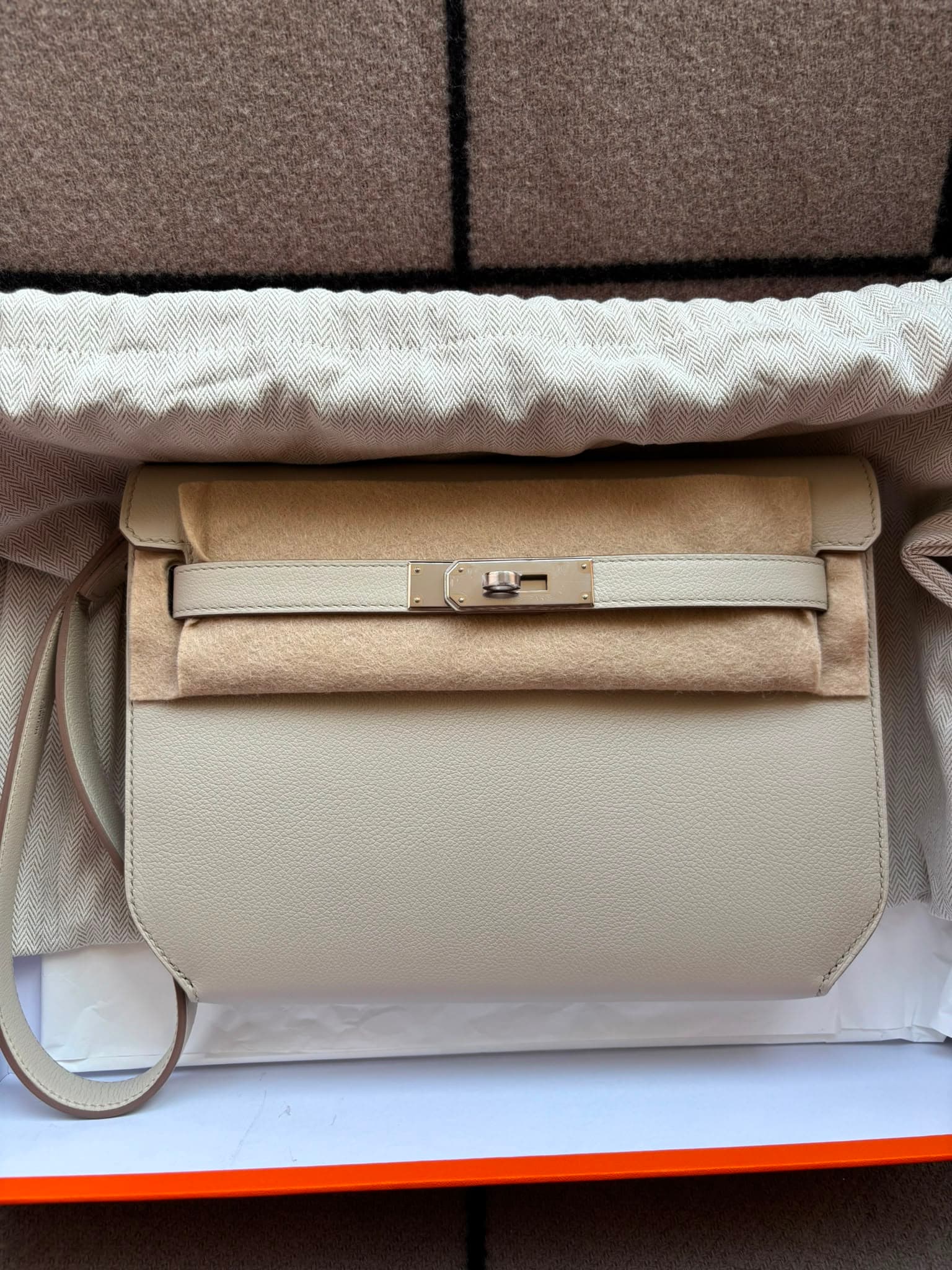 Hermès Kelly Depeches in Béton Evercolor Palladium (PHW) hardware — front view