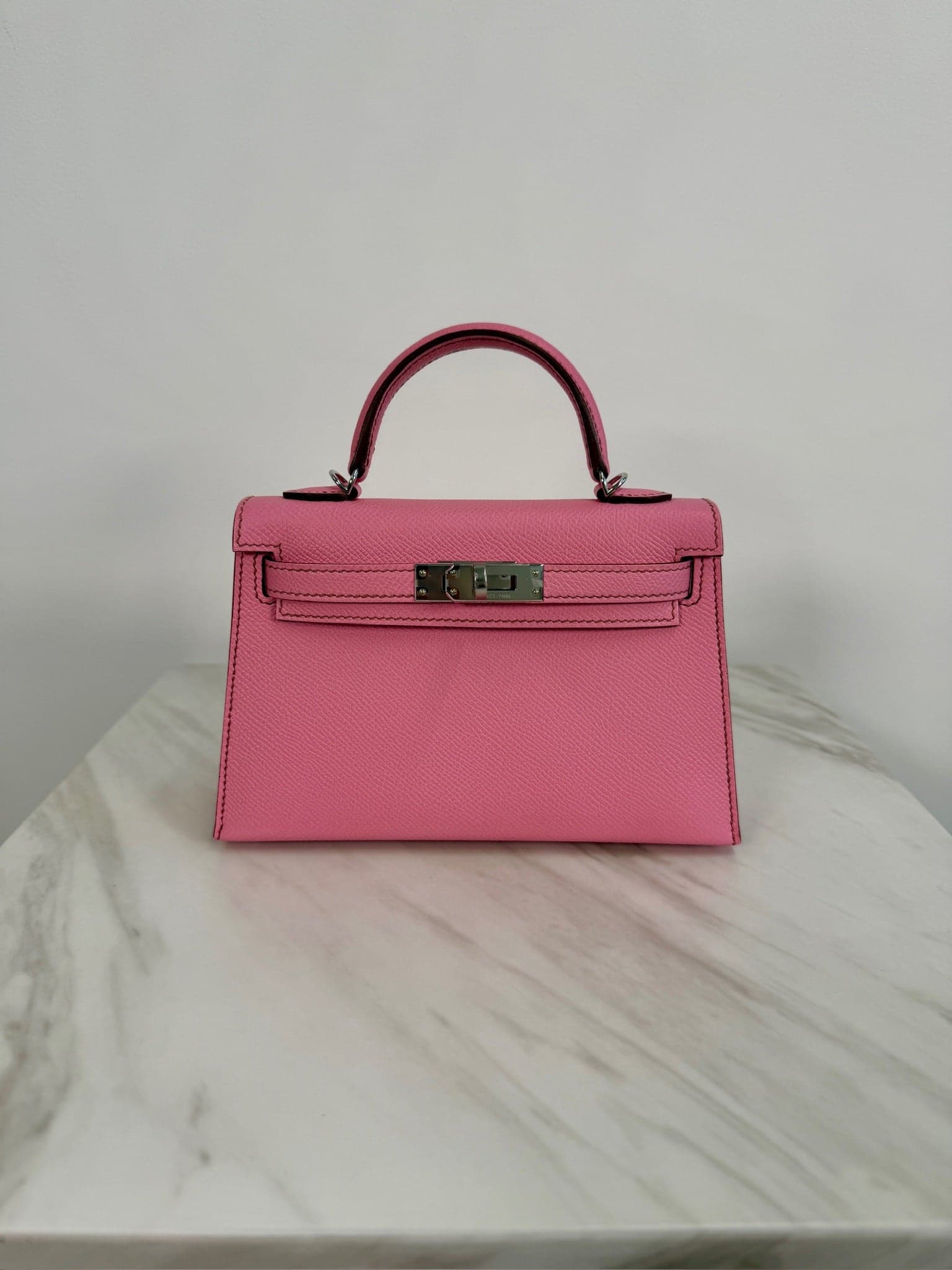 Hermès Kelly 20 20 in Bubblegum Epsom Palladium Hardware hardware — front view