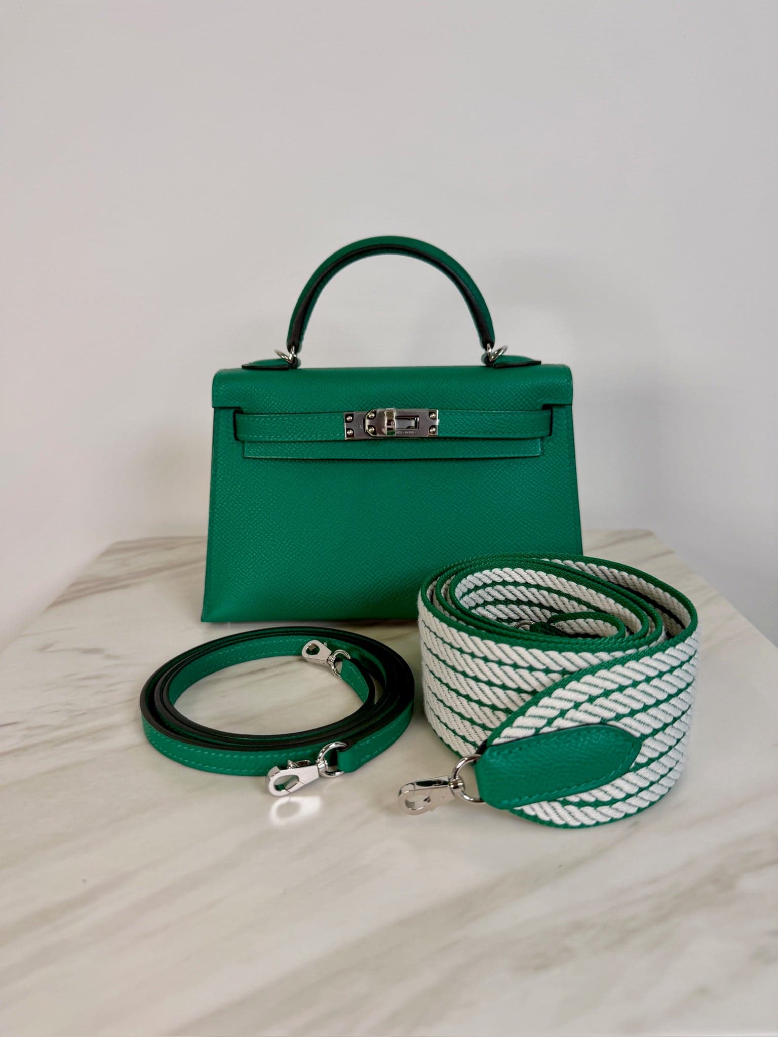 Hermès Kelly 20 20 in Vert Vertigo Epsom Palladium Hardware hardware — front view