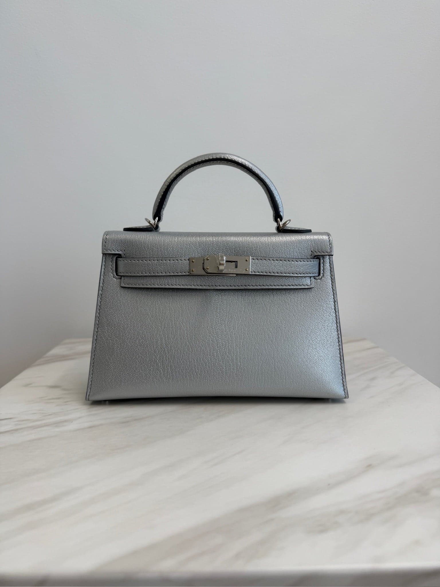 Hermès Kelly 20 20 in Argentee K 2026 Palladium Hardware hardware — front view