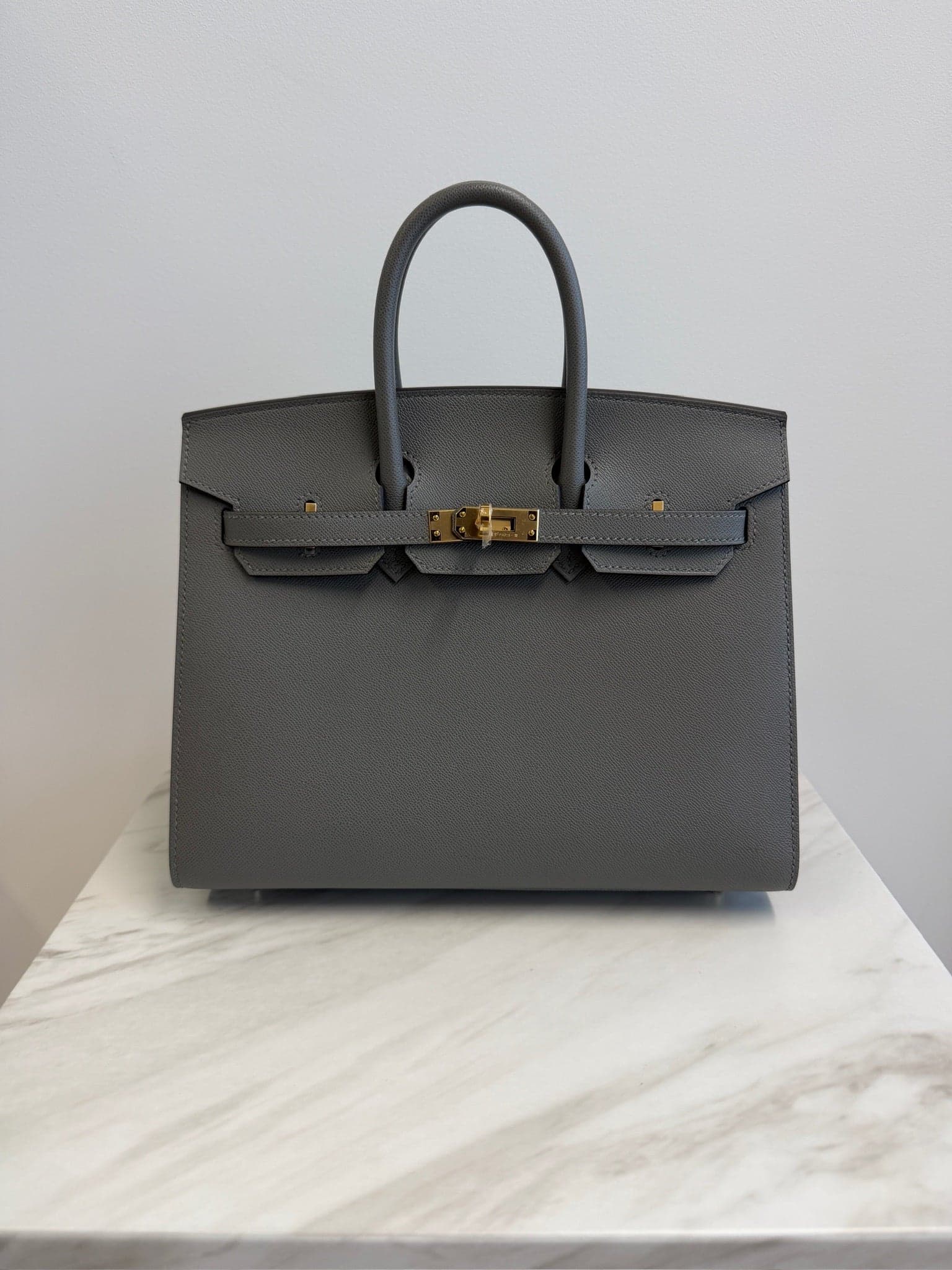 Hermès Birkin 25 Sellier 25 in Gris Meyer Madame Gold Hardware hardware — front view