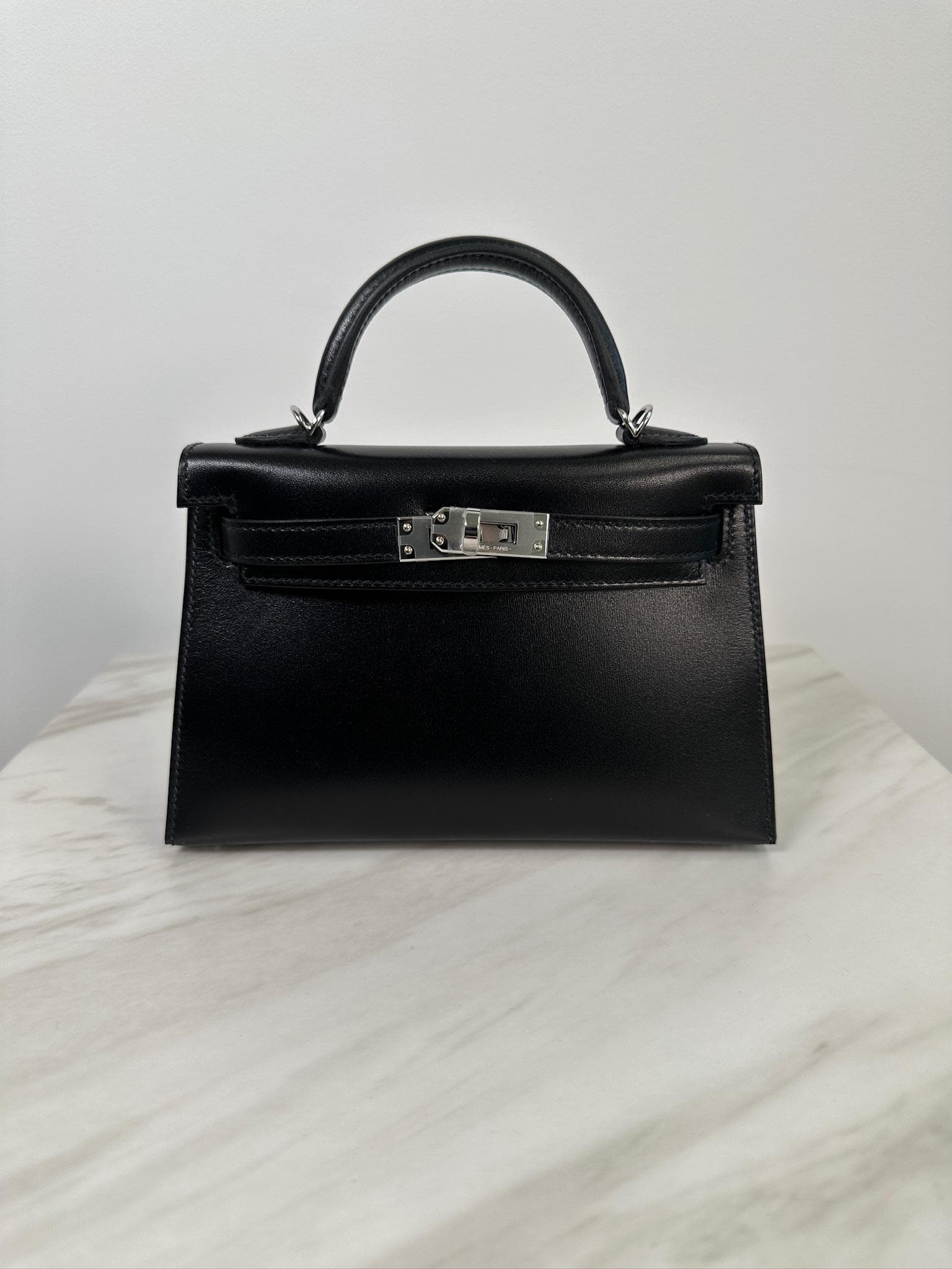 Hermès Kelly 20 20 in Black Box Palladium Hardware hardware — front view