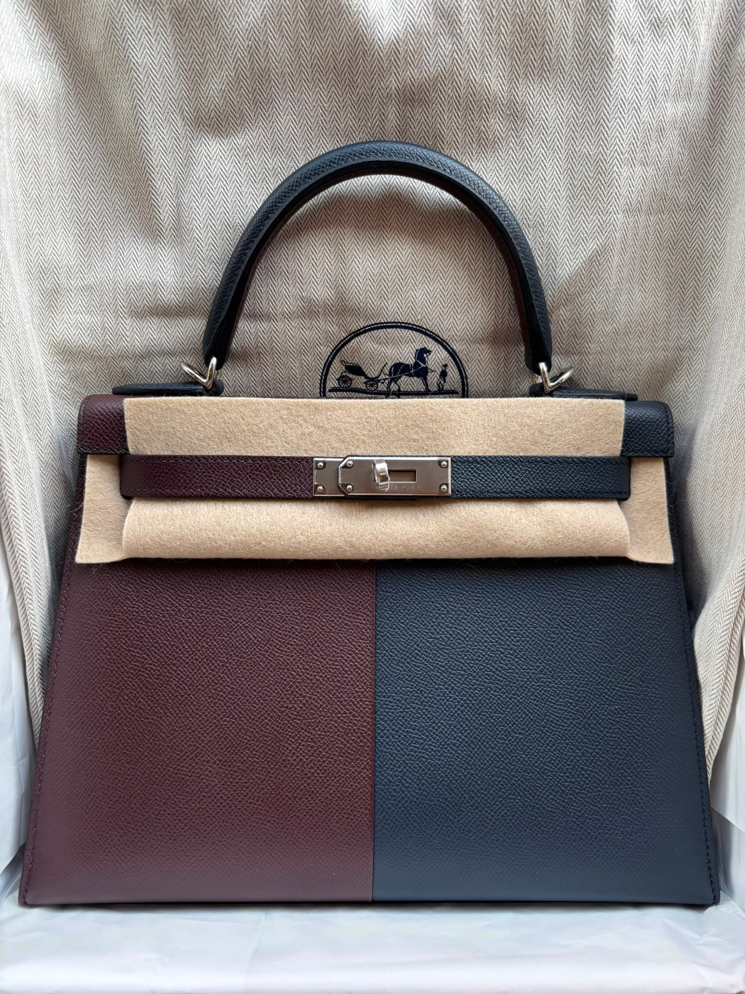 Hermès Kelly 28 28 in Rouge Sellier & Blue Indigo Epsom Palladium (PHW) hardware — front view