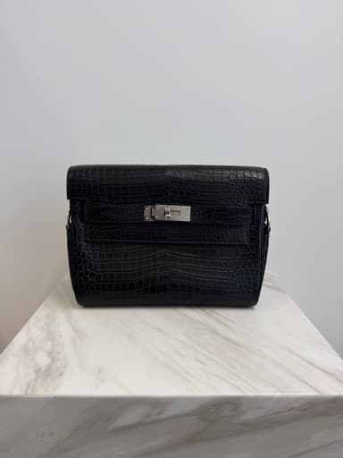 Hermès Kelly Messenger PM Black Matte Porosus Palladium Hardware