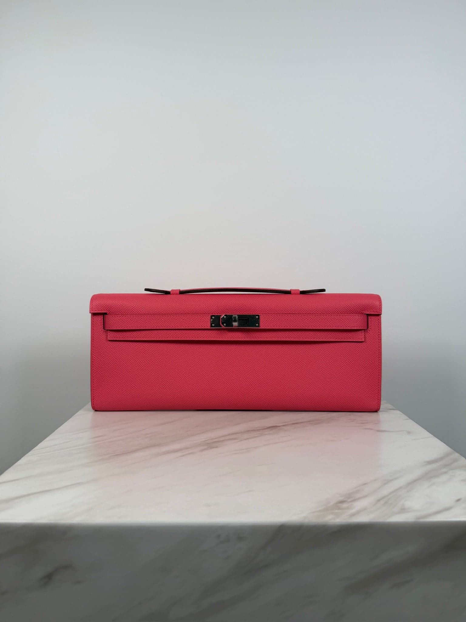 Hermès Kelly Cut Cut in Rose Azalee Epsom Palladium Hardware hardware — front view
