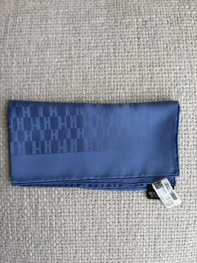 Hermès Men's Pochette Façonnée H Grand H Silk Pocket Square Seychelles