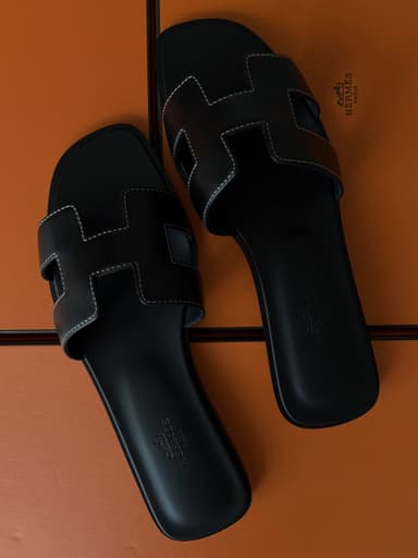 Hermès Oran Sandals 38.5 Noir
