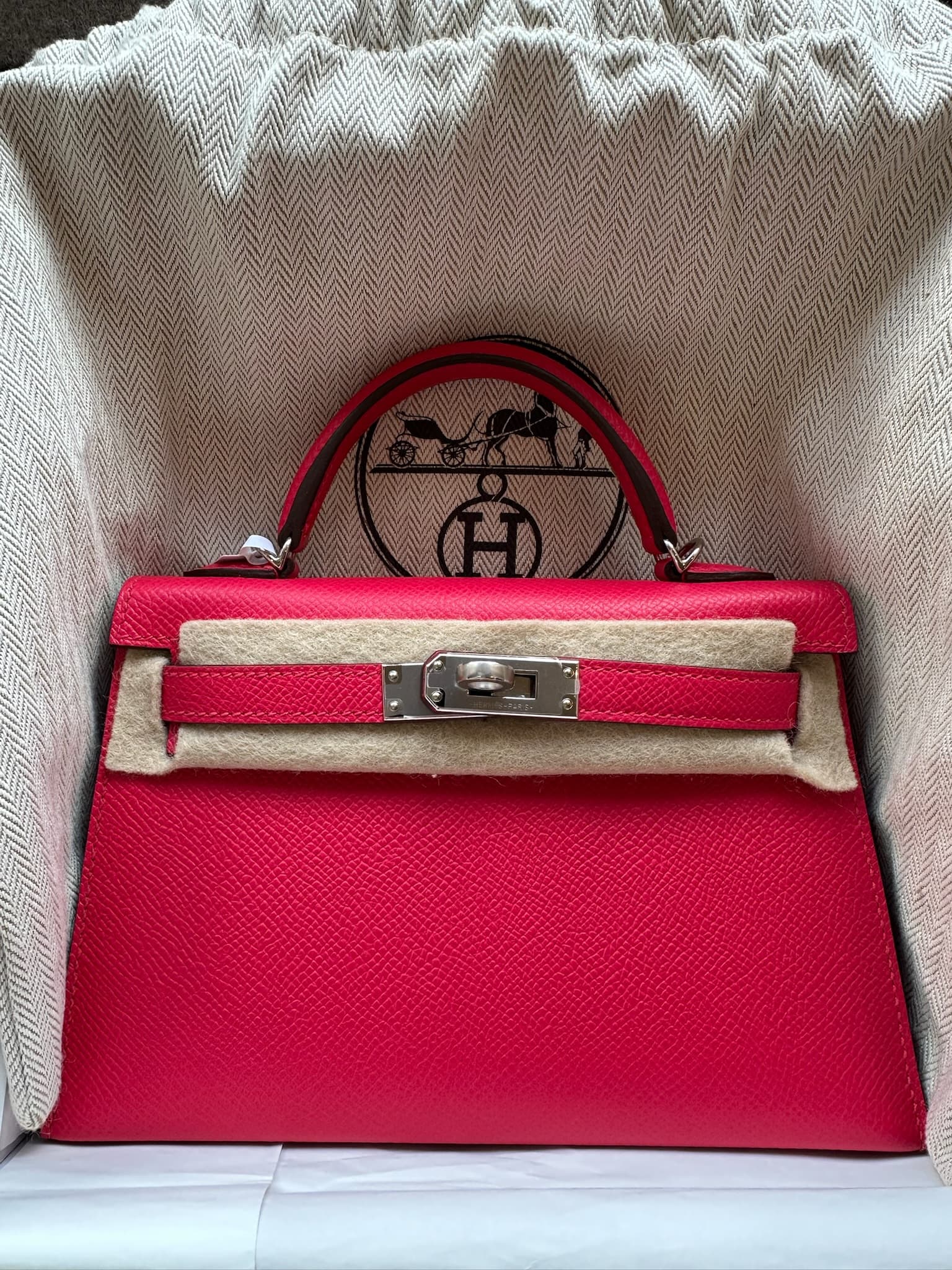 Hermès Mini Kelly 20 in Rose Extrême Epsom Palladium (PHW) hardware — front view