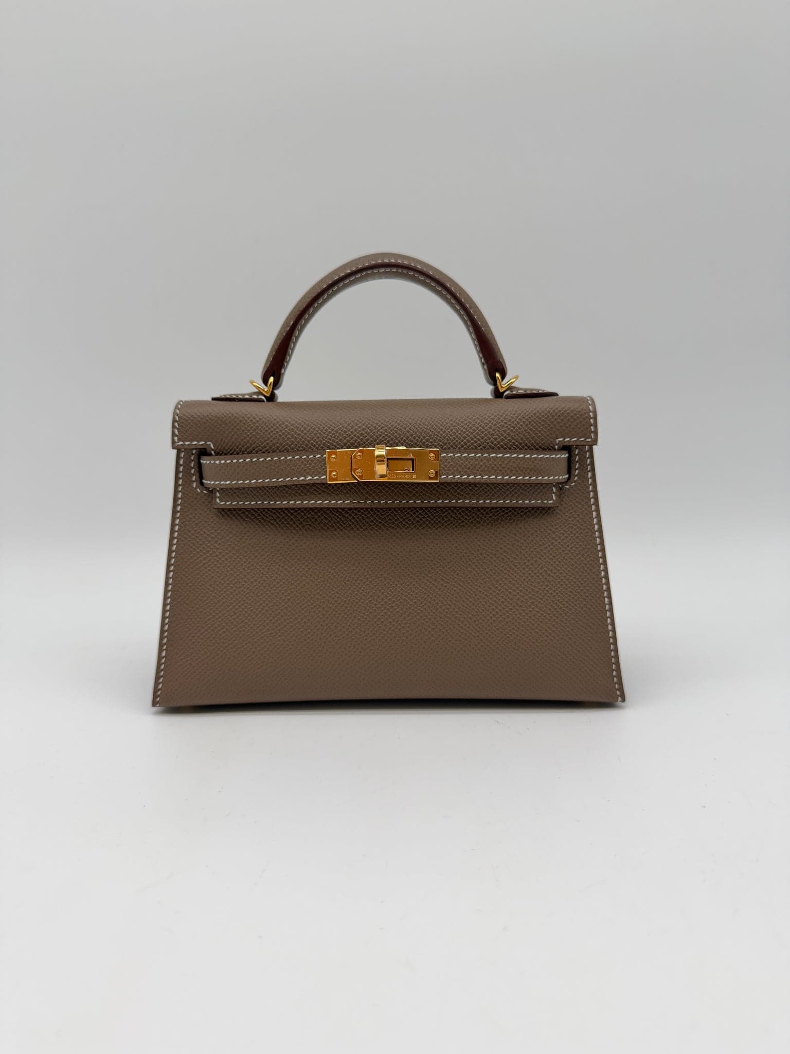 Hermès Kelly 20 in Etoupe Epsom Gold (GHW) hardware — front view