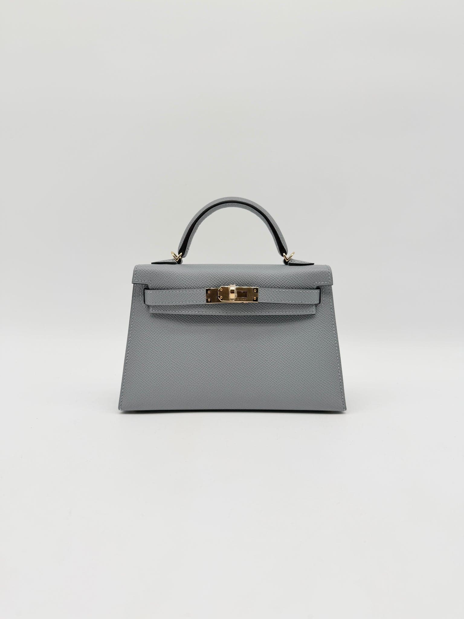 Hermès Kelly 20 in Gris Pantin Epsom Permabrass hardware — front view
