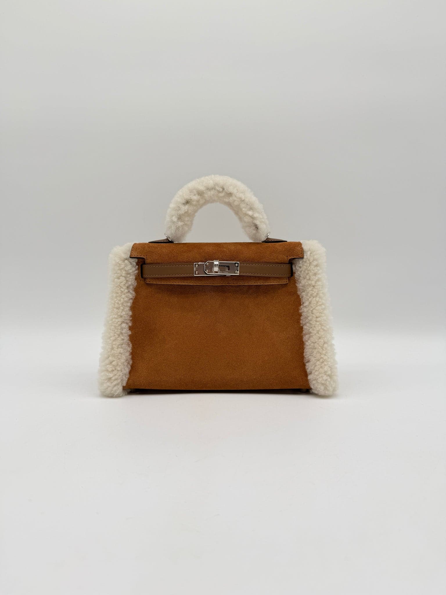 Hermès Kelly 20 Teddy in Chamois/Ecru/Alezan Grizzly/ Mouton Merinos/ Swift Palladium (PHW) hardware — front view