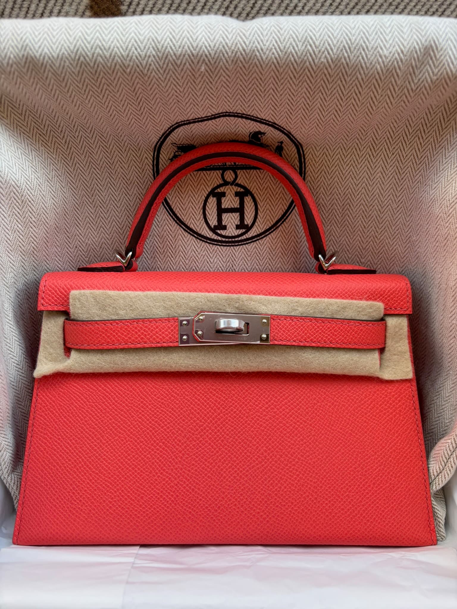 Hermès Mini Kelly 20 in Rose Texas Epsom Palladium (PHW) hardware