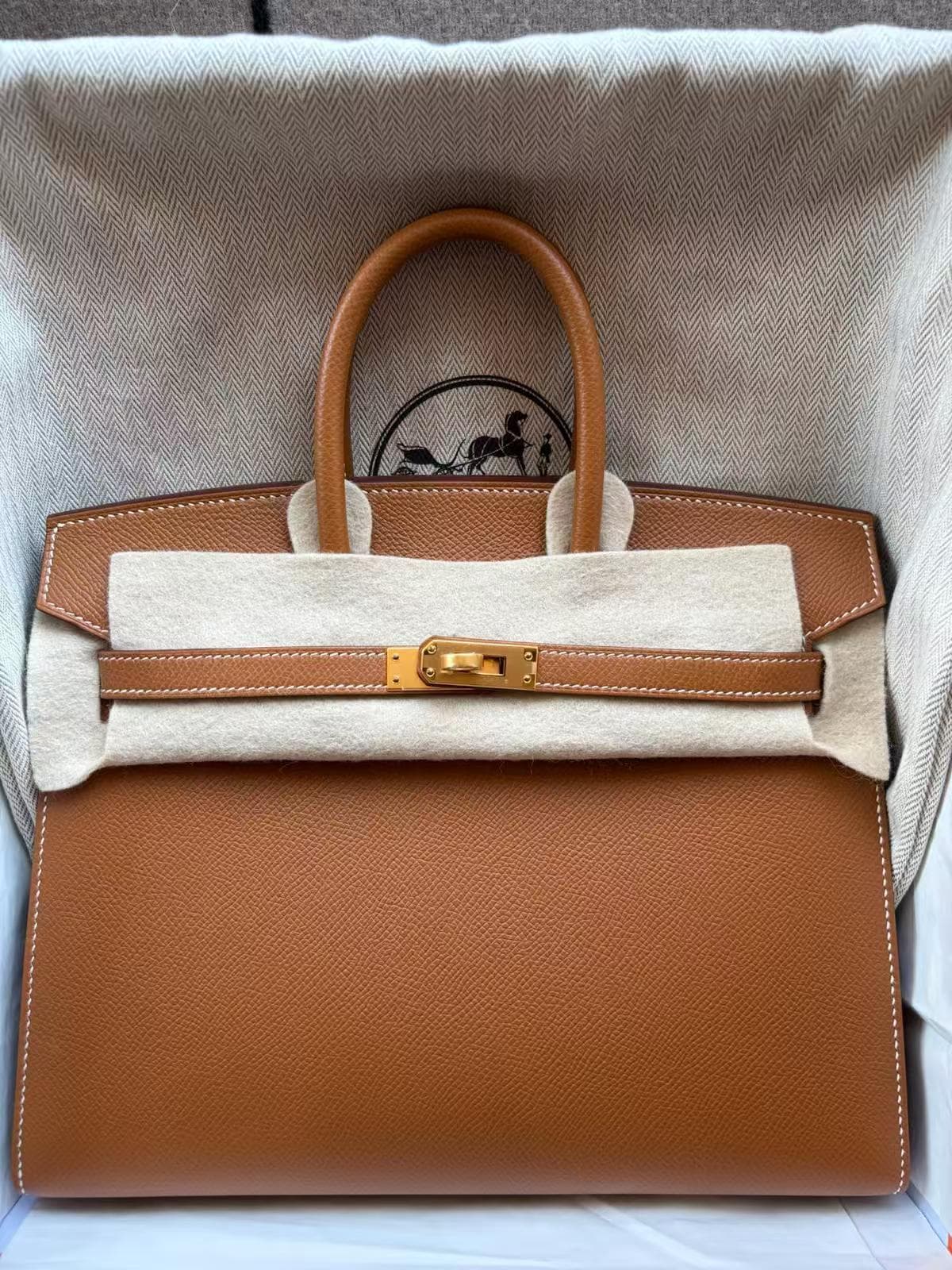 Hermès Birkin 25 in Gold Epsom Gold (GHW) hardware — front view