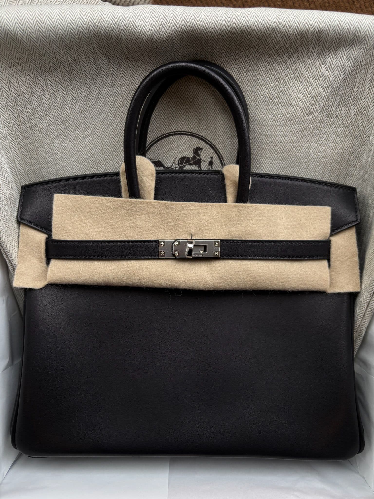 Hermès Birkin 25 in Black Volupto PHW hardware — front view