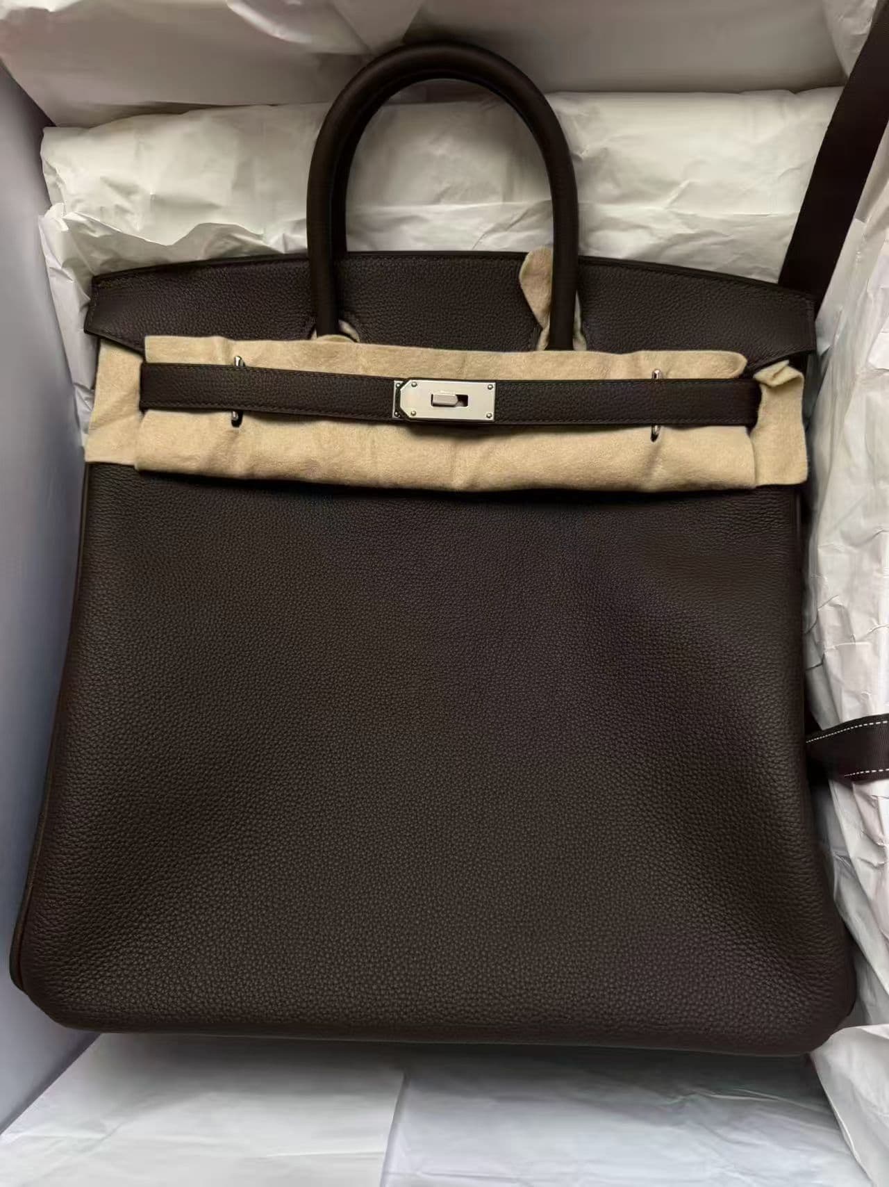 Hermès Haut à Courroies 40 in Écorce Togo PHW hardware — front view