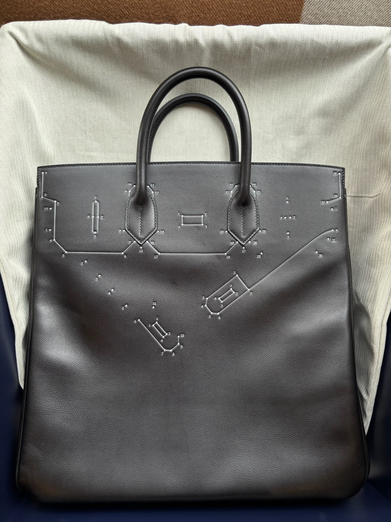 Hermès Haut à Courroies in So Black Shadow Evergrain GHW hardware — front view