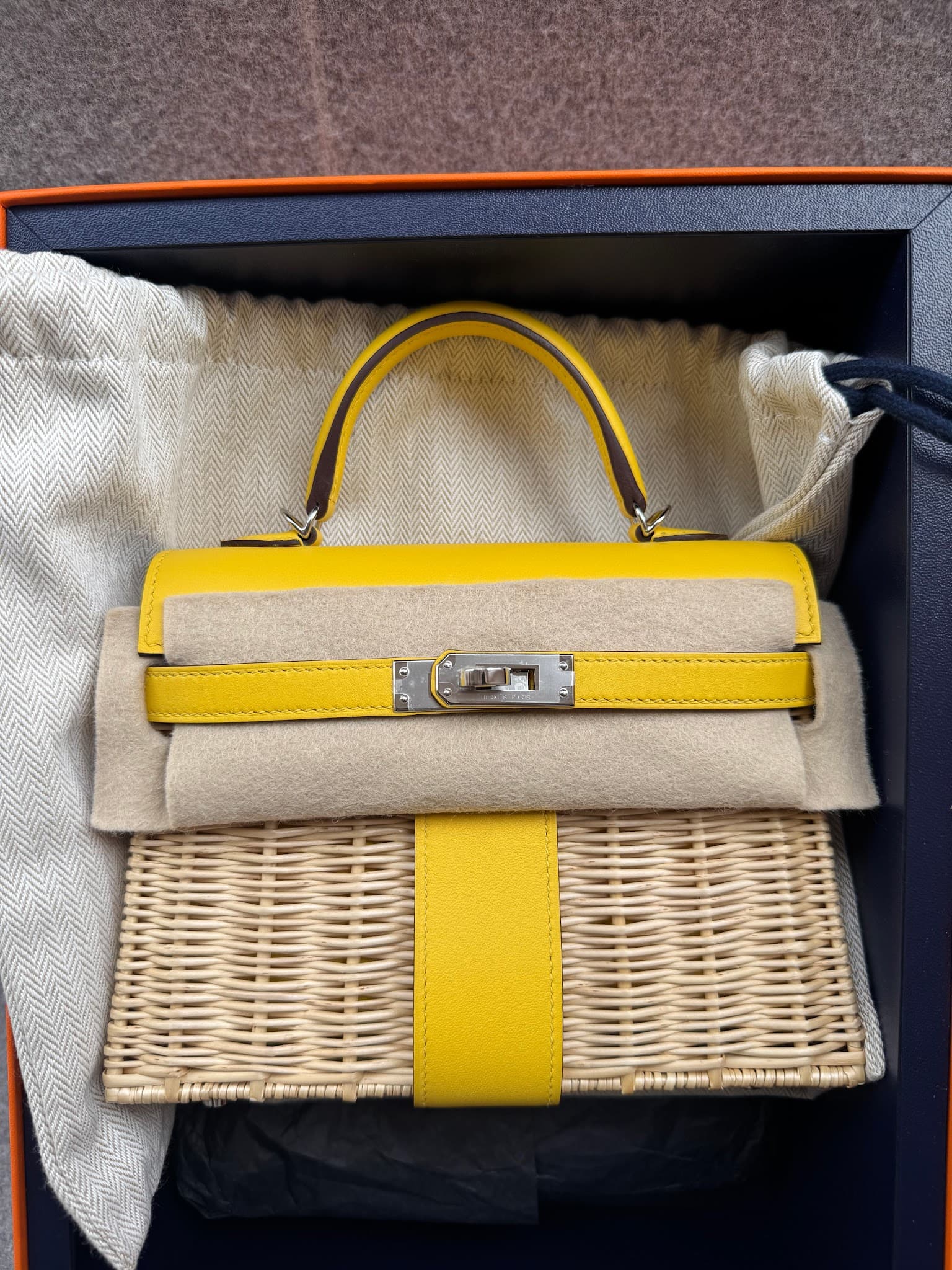 Hermès Kelly Mini Picnic Mini in Jaune de Naples Swift PHW hardware — front view