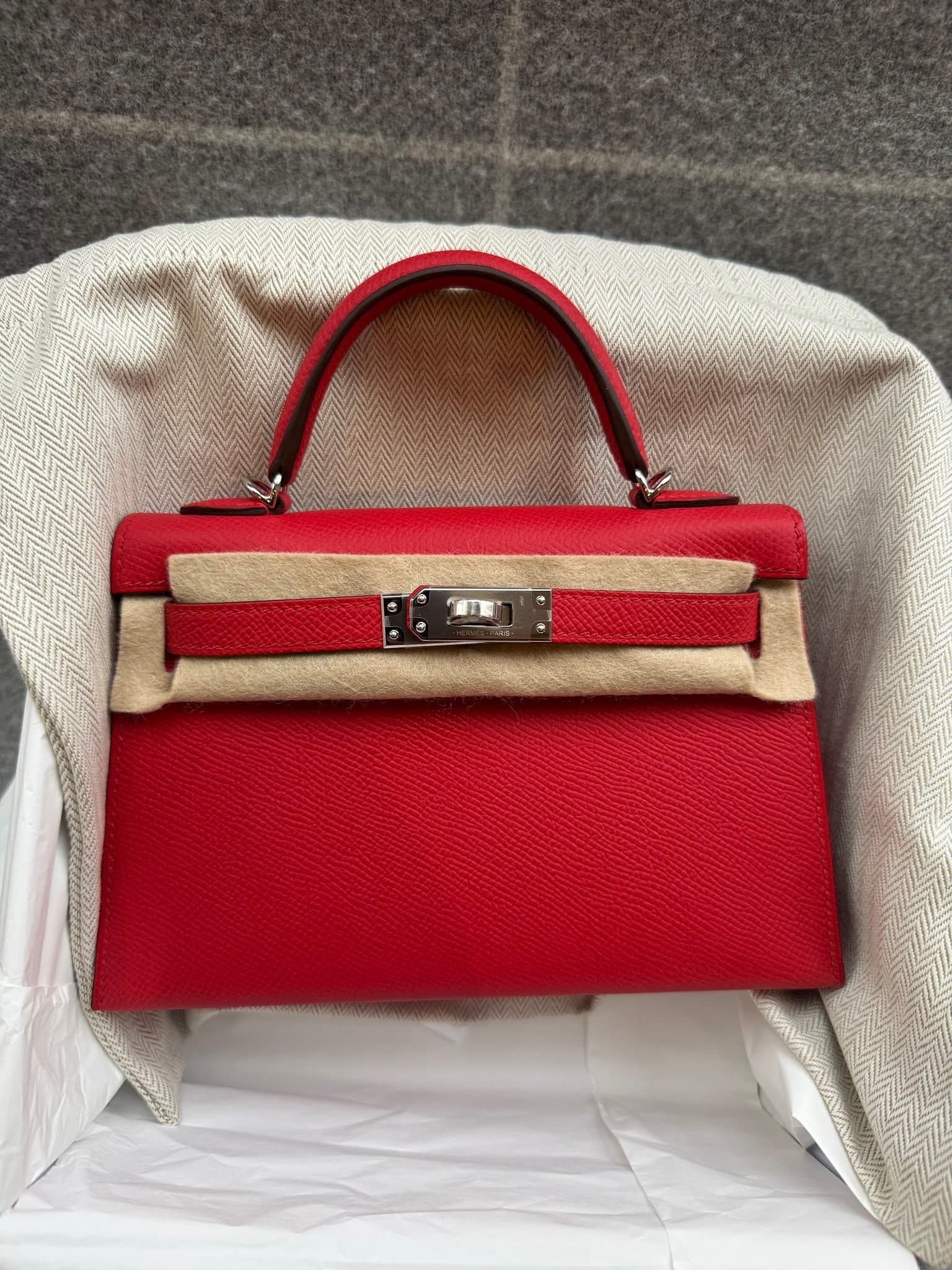 Hermès Kelly Mini in Rouge Radieux Epsom PHW hardware